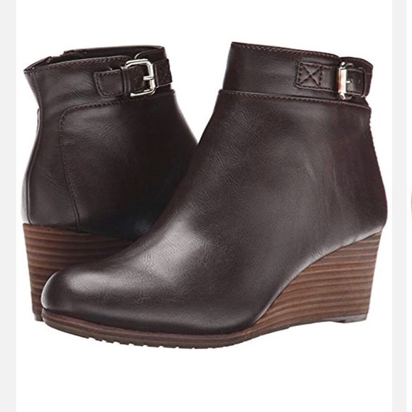 dr scholl's daina wedge bootie